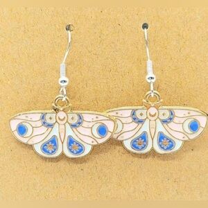 NWT - Bohemian Style Beautiful Butterfly Earring Set 1 inch light pink & blue